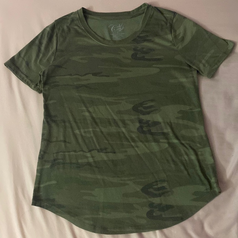 Green camo T-shirt size S - Picture 1 of 2